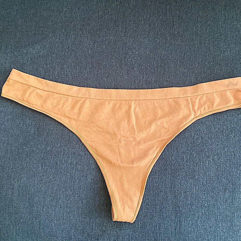 VS Pink seamless thong panty in XL